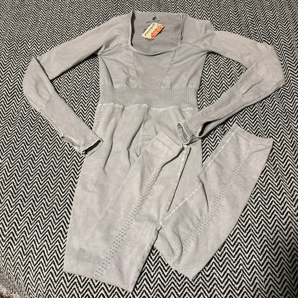 FP Movement Movement Free People Good Karma Long Sleeve Onesie In Gray Sz S/XS - Picture 6 of 11